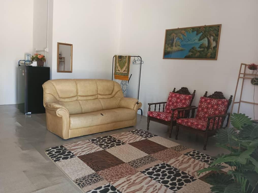 Homestay Lembah Tambunan Kampong Nail エクステリア 写真